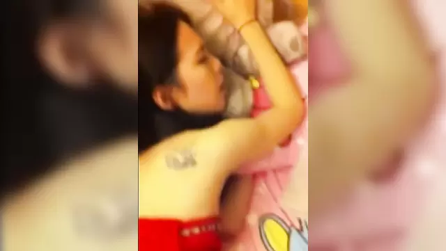 Fucking a hairy mansy girl